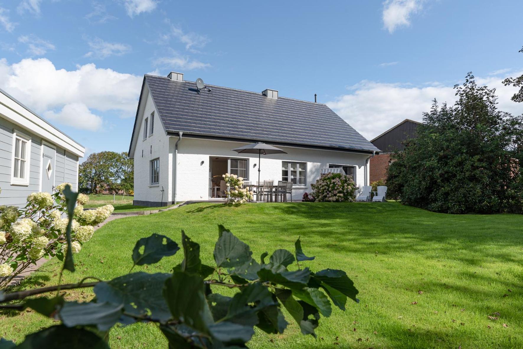 Huus Leeftalich Villa Alkersum Exterior foto